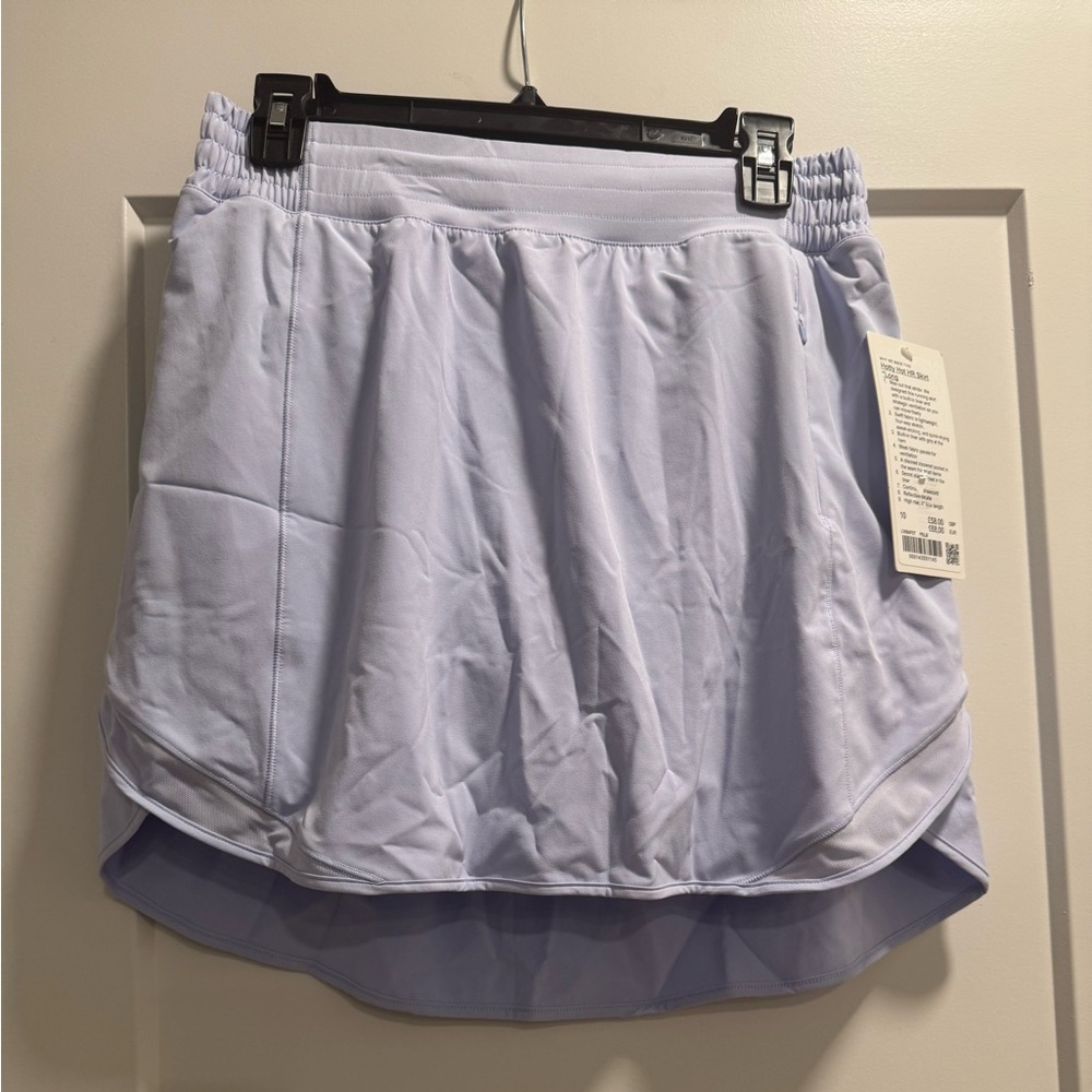 Lululemon Hotty Hot Skirt (Long) size 10
New with tags
